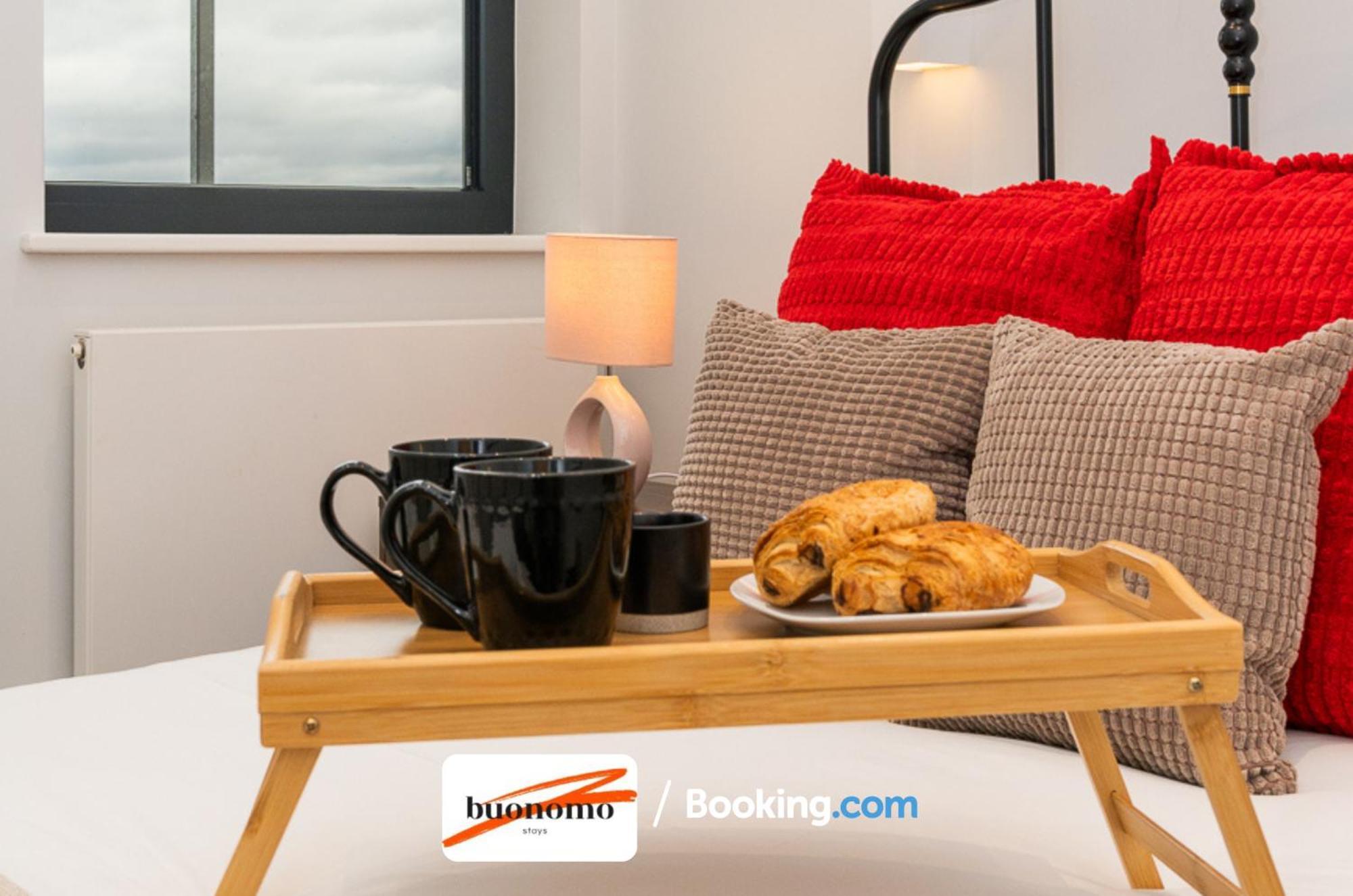 לונדון Two Bedroom Apartment At Buonomo Stays Short Lets & Serviced Accommodation Close To Wimbledon Tennis Courts מראה חיצוני תמונה