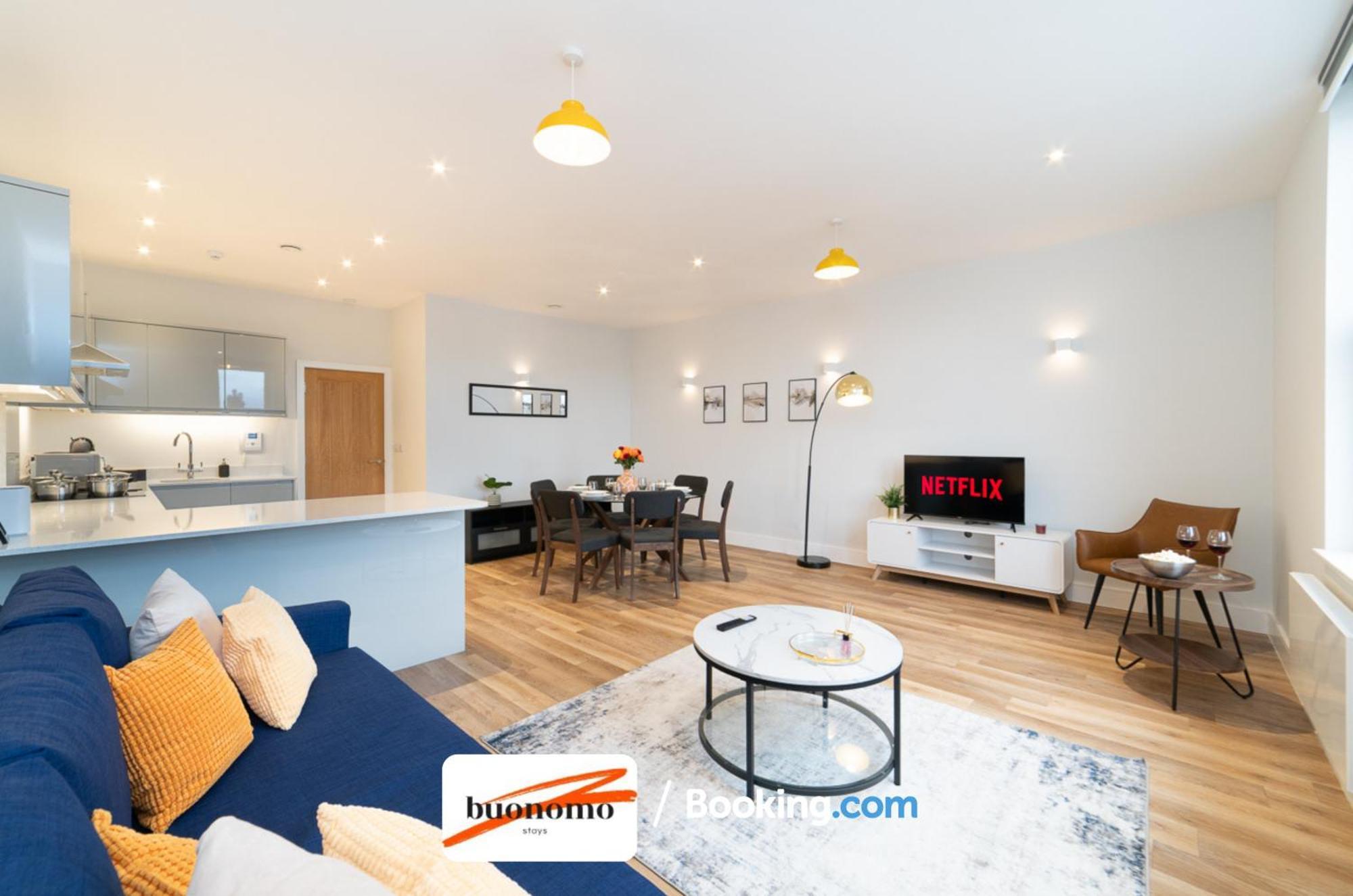 לונדון Two Bedroom Apartment At Buonomo Stays Short Lets & Serviced Accommodation Close To Wimbledon Tennis Courts מראה חיצוני תמונה