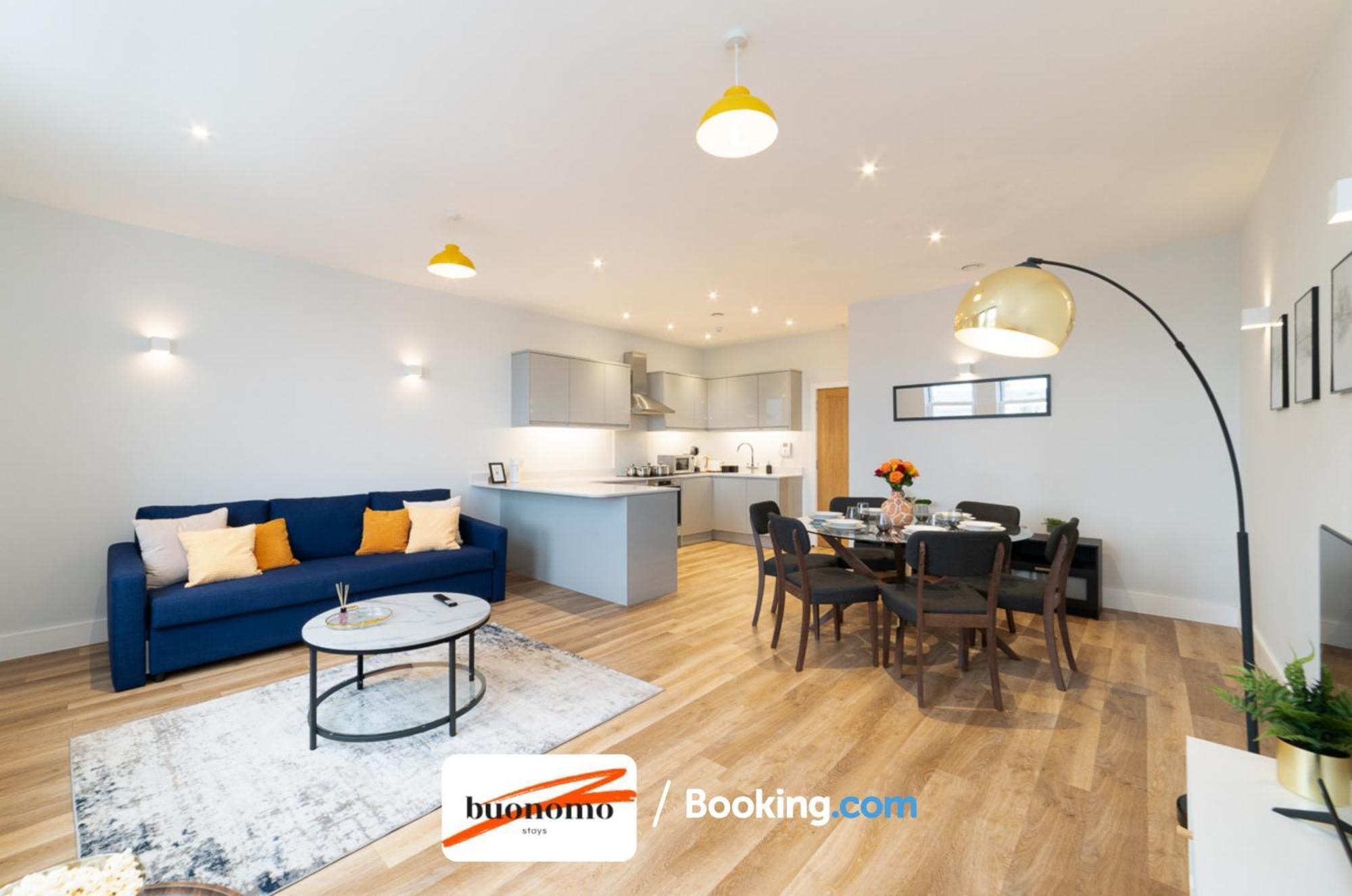 לונדון Two Bedroom Apartment At Buonomo Stays Short Lets & Serviced Accommodation Close To Wimbledon Tennis Courts מראה חיצוני תמונה
