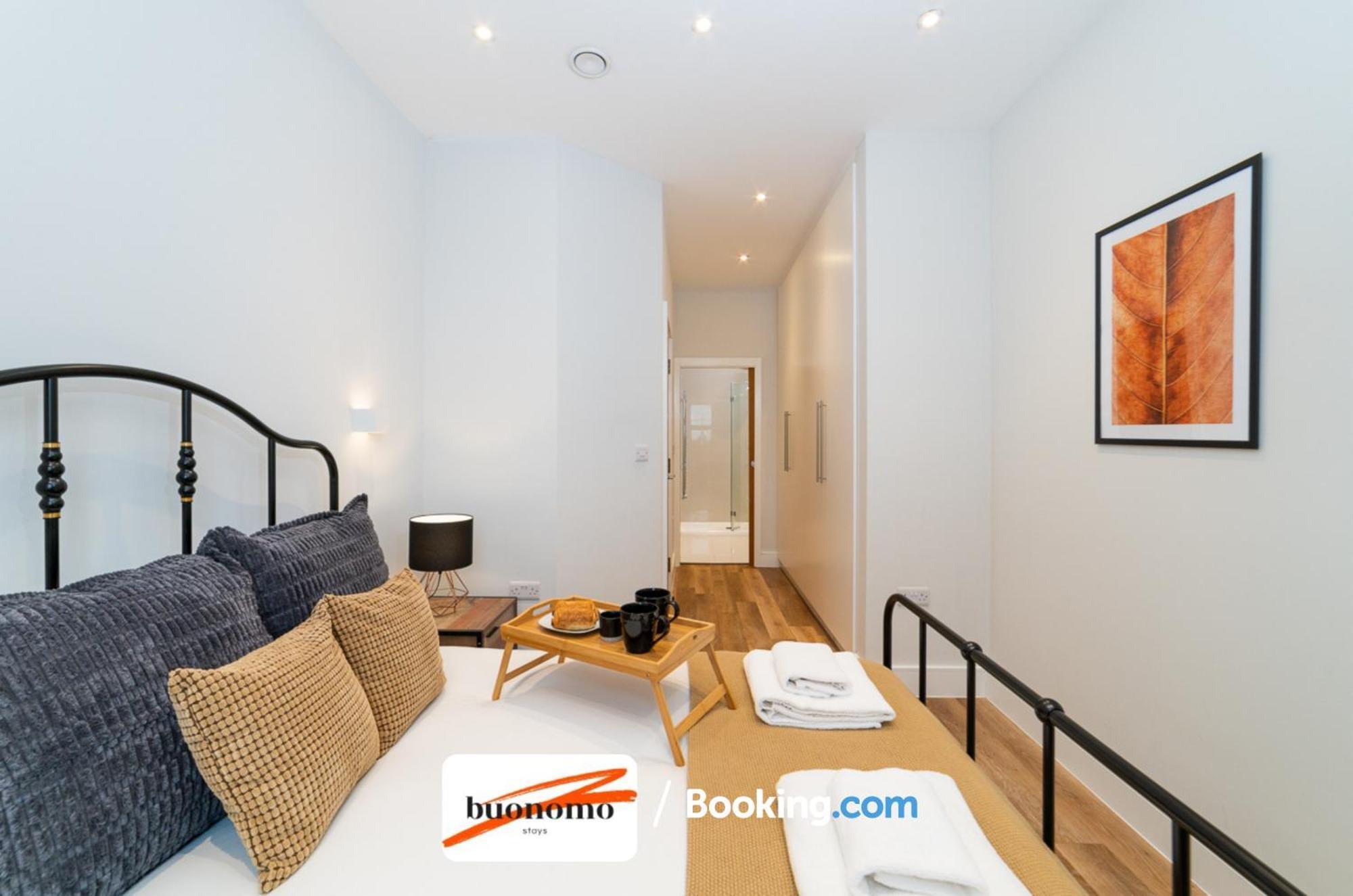 לונדון Two Bedroom Apartment At Buonomo Stays Short Lets & Serviced Accommodation Close To Wimbledon Tennis Courts מראה חיצוני תמונה
